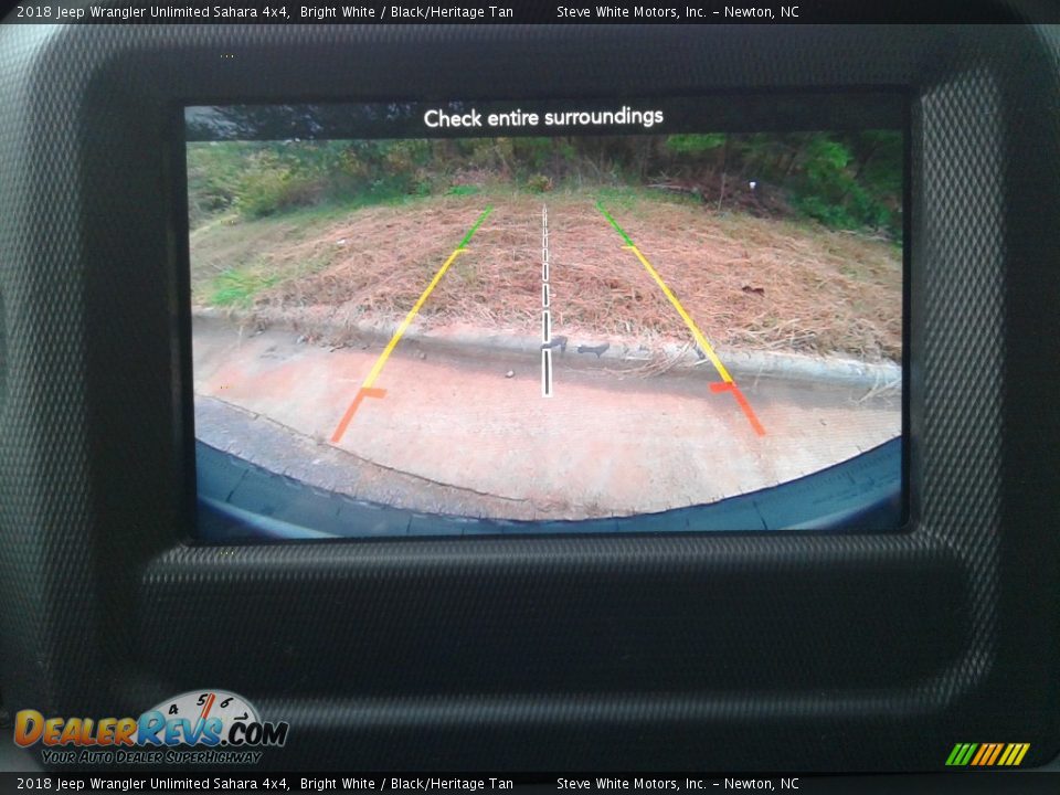 2018 Jeep Wrangler Unlimited Sahara 4x4 Bright White / Black/Heritage Tan Photo #22