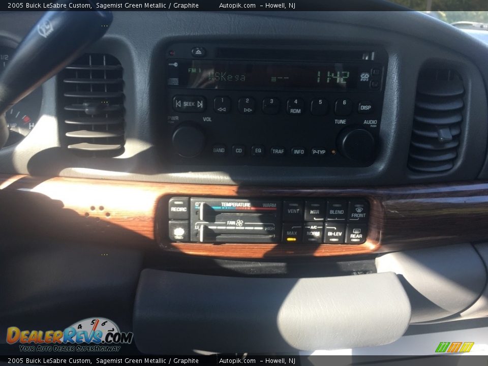 2005 Buick LeSabre Custom Sagemist Green Metallic / Graphite Photo #14