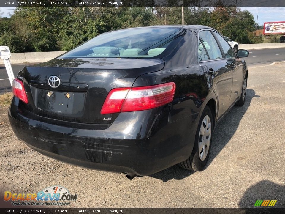 2009 Toyota Camry LE Black / Ash Photo #8