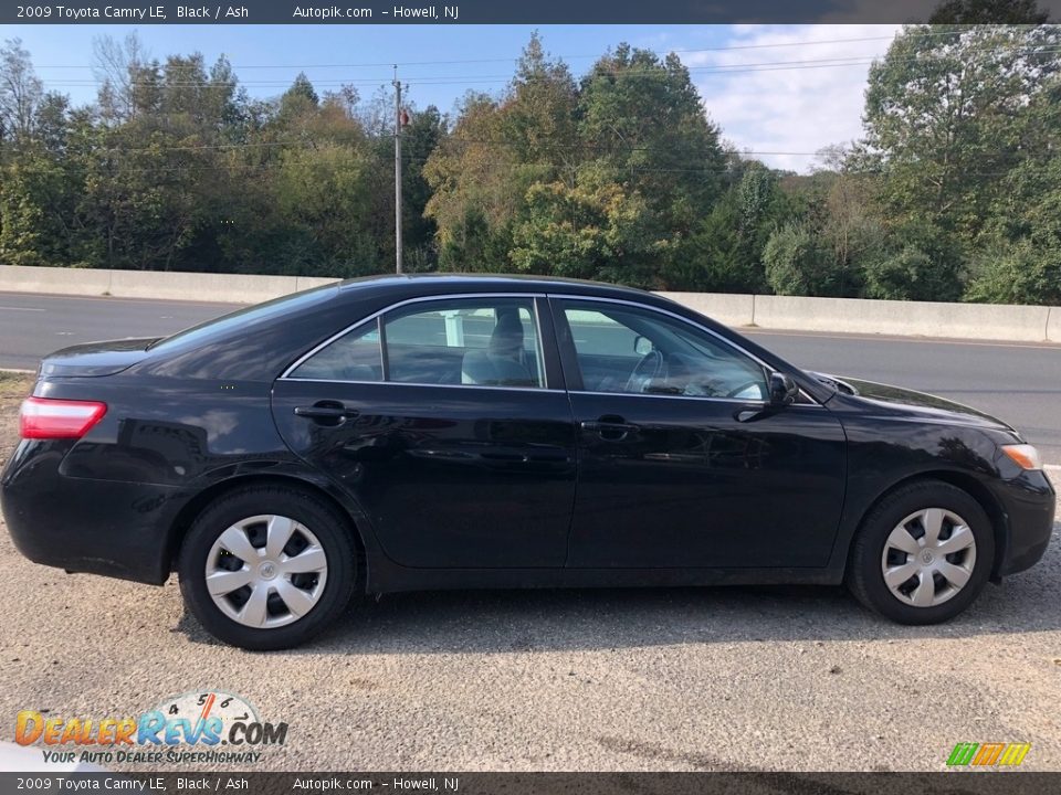 2009 Toyota Camry LE Black / Ash Photo #9
