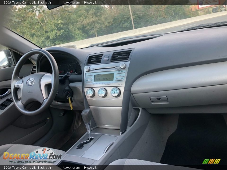 2009 Toyota Camry LE Black / Ash Photo #19