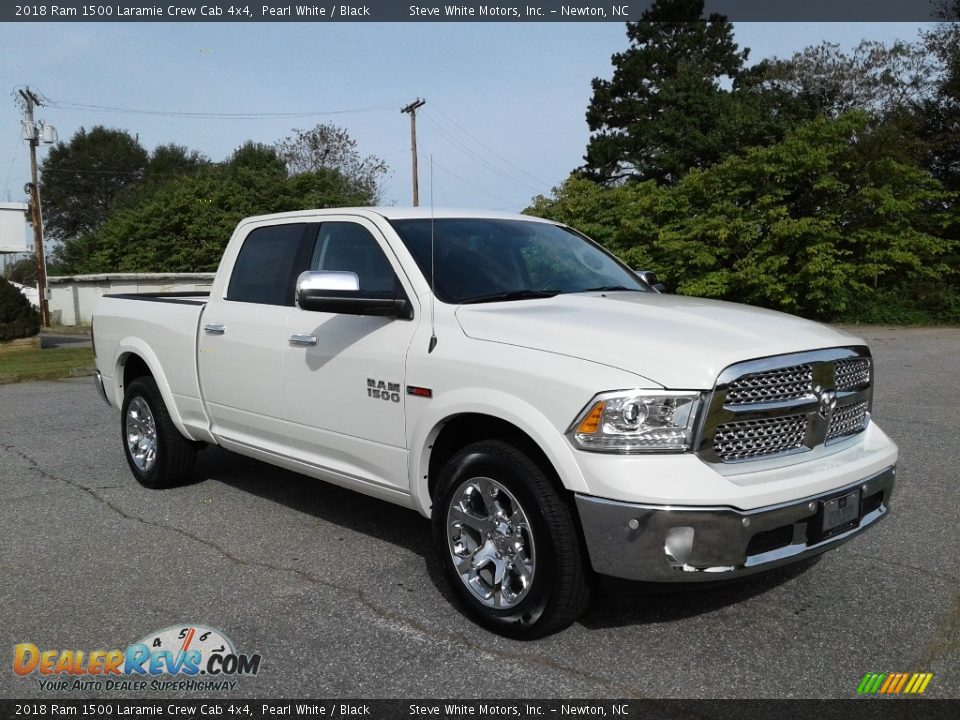 2018 Ram 1500 Laramie Crew Cab 4x4 Pearl White / Black Photo #4