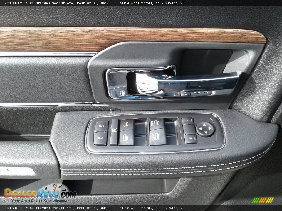 2018 Ram 1500 Laramie Crew Cab 4x4 Pearl White / Black Photo #9