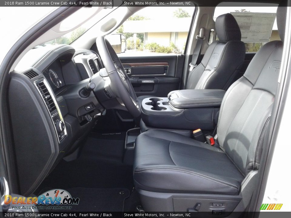 2018 Ram 1500 Laramie Crew Cab 4x4 Pearl White / Black Photo #10