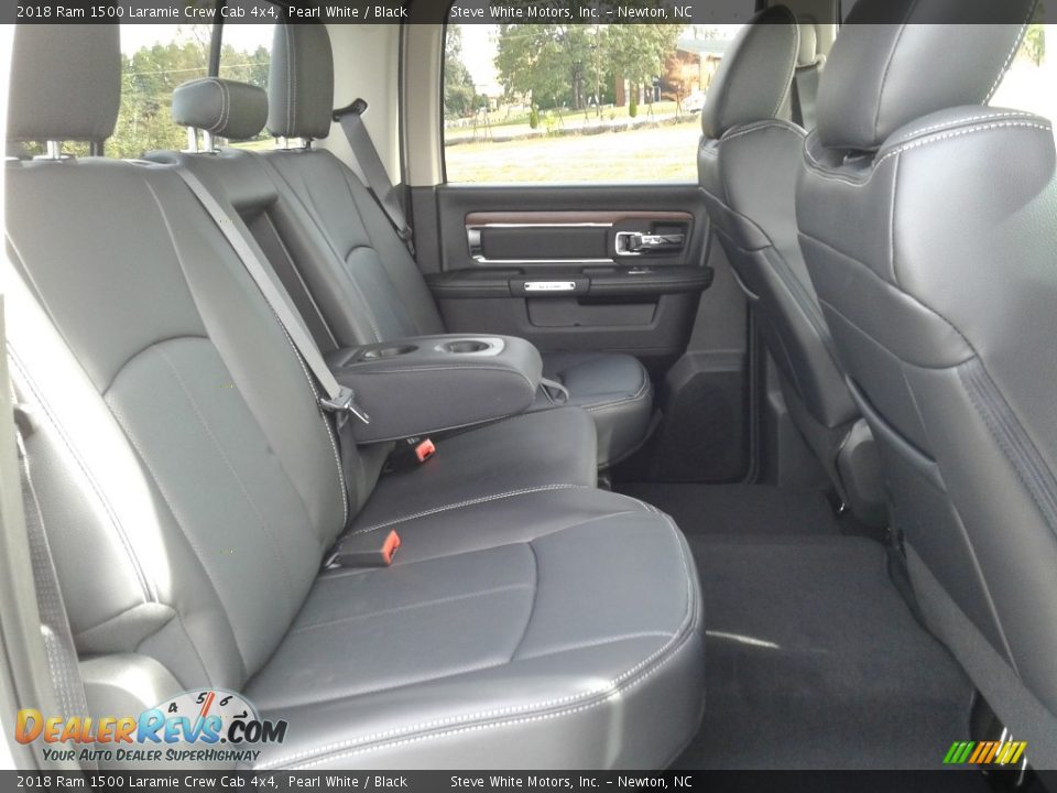 2018 Ram 1500 Laramie Crew Cab 4x4 Pearl White / Black Photo #14