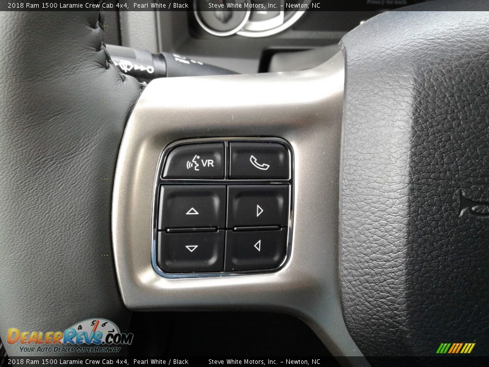 2018 Ram 1500 Laramie Crew Cab 4x4 Pearl White / Black Photo #16