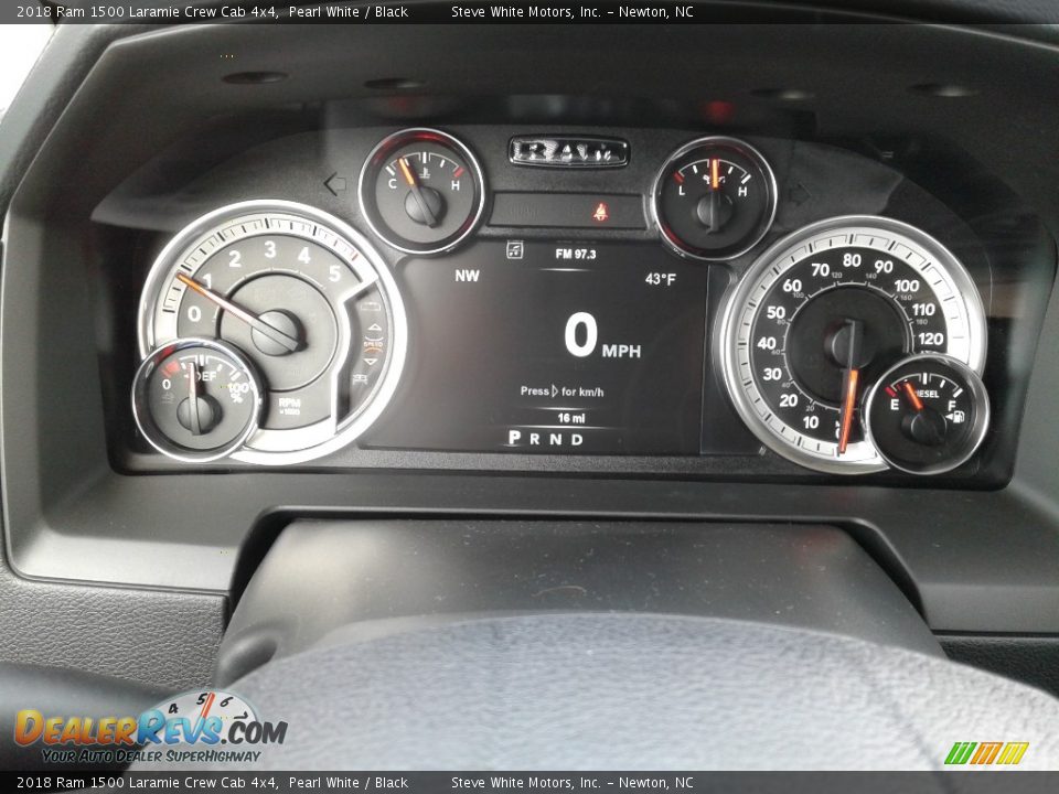 2018 Ram 1500 Laramie Crew Cab 4x4 Pearl White / Black Photo #18