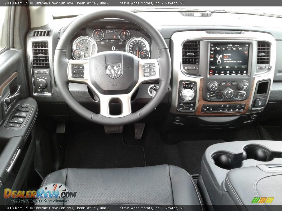 2018 Ram 1500 Laramie Crew Cab 4x4 Pearl White / Black Photo #30