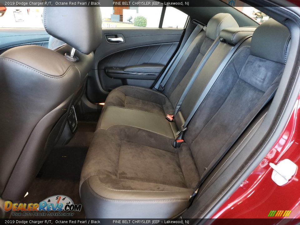Rear Seat of 2019 Dodge Charger R/T Photo #6