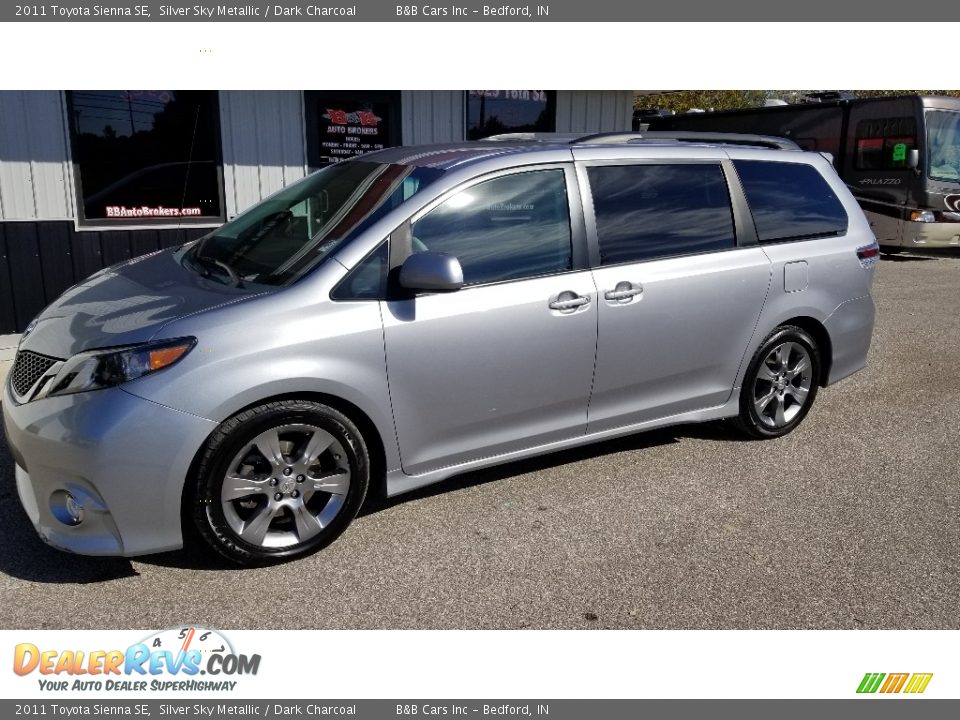 2011 Toyota Sienna SE Silver Sky Metallic / Dark Charcoal Photo #2