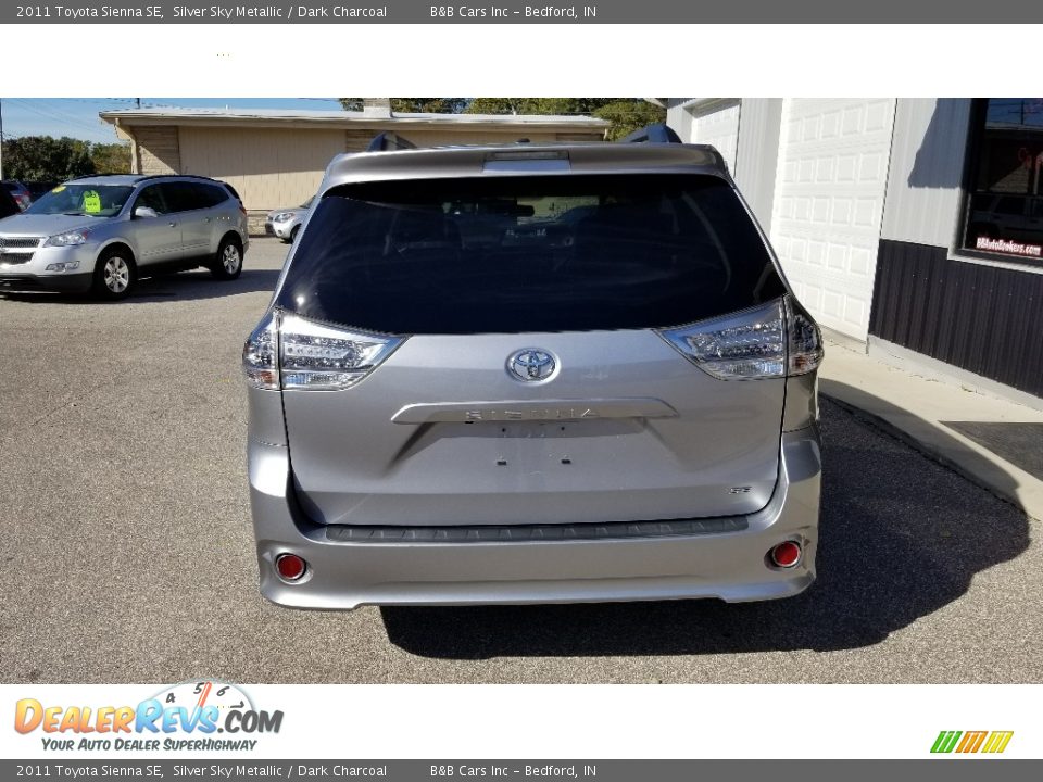 2011 Toyota Sienna SE Silver Sky Metallic / Dark Charcoal Photo #5