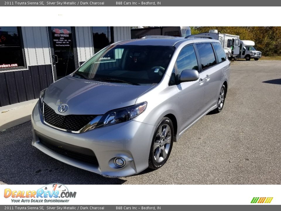 2011 Toyota Sienna SE Silver Sky Metallic / Dark Charcoal Photo #8