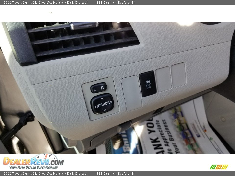 2011 Toyota Sienna SE Silver Sky Metallic / Dark Charcoal Photo #13