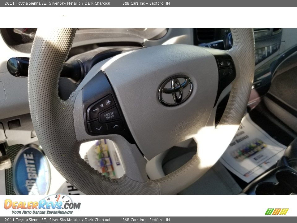 2011 Toyota Sienna SE Silver Sky Metallic / Dark Charcoal Photo #14