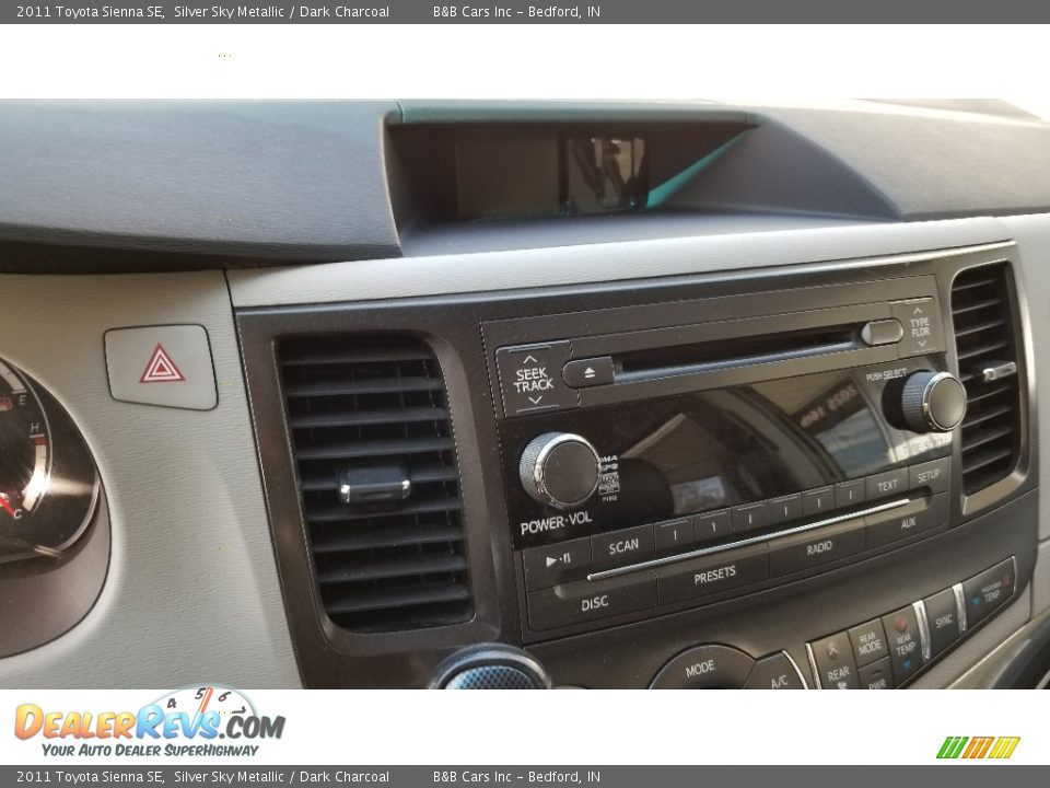 2011 Toyota Sienna SE Silver Sky Metallic / Dark Charcoal Photo #15