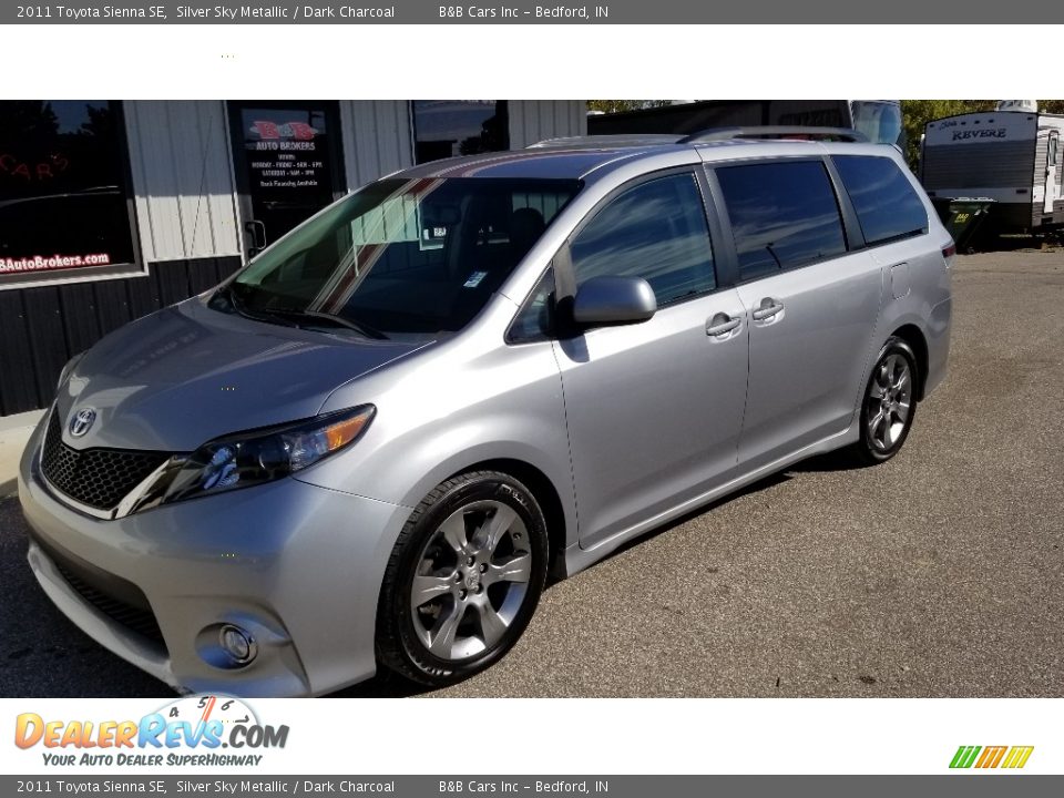 2011 Toyota Sienna SE Silver Sky Metallic / Dark Charcoal Photo #23