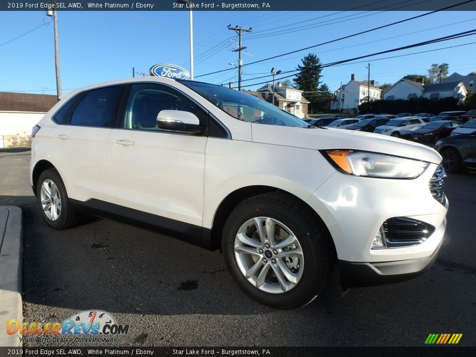 Front 3/4 View of 2019 Ford Edge SEL AWD Photo #3