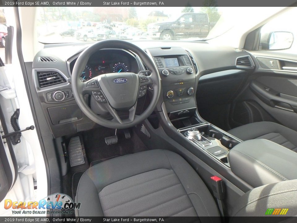 Ebony Interior - 2019 Ford Edge SE AWD Photo #12