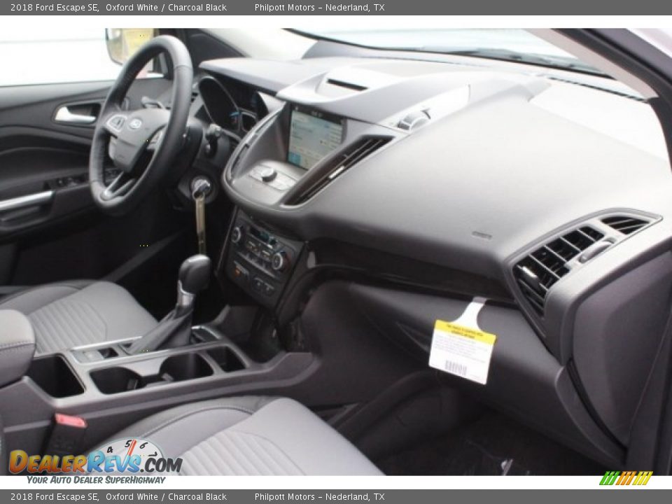 2018 Ford Escape SE Oxford White / Charcoal Black Photo #30