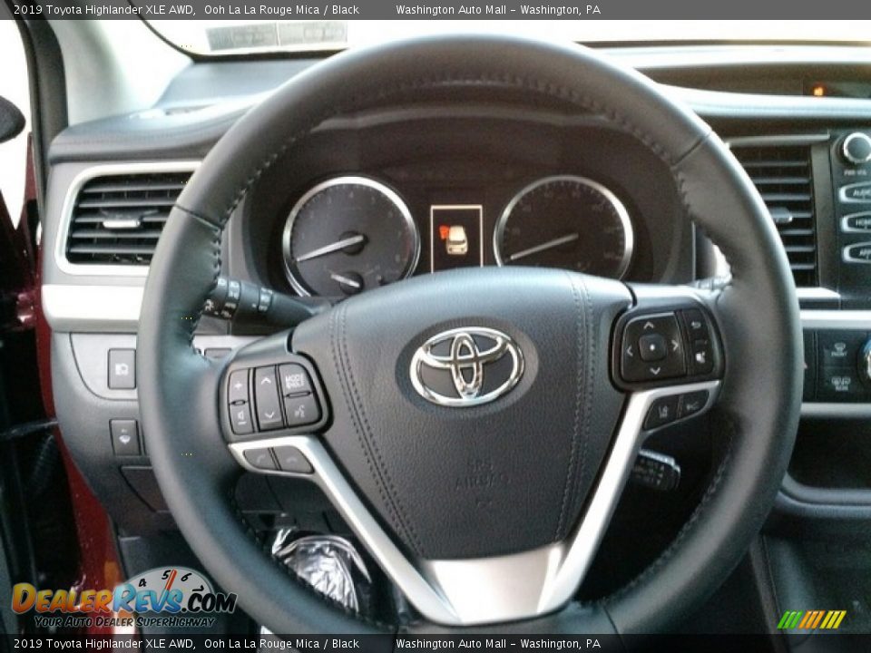 2019 Toyota Highlander XLE AWD Steering Wheel Photo #11
