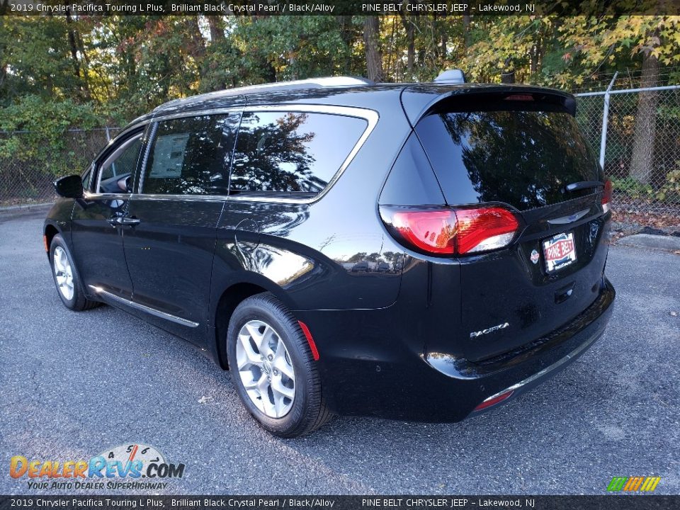 2019 Chrysler Pacifica Touring L Plus Brilliant Black Crystal Pearl / Black/Alloy Photo #4