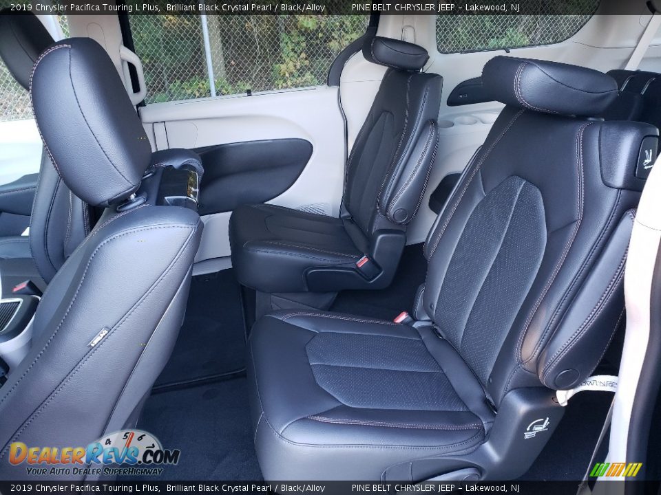 2019 Chrysler Pacifica Touring L Plus Brilliant Black Crystal Pearl / Black/Alloy Photo #6