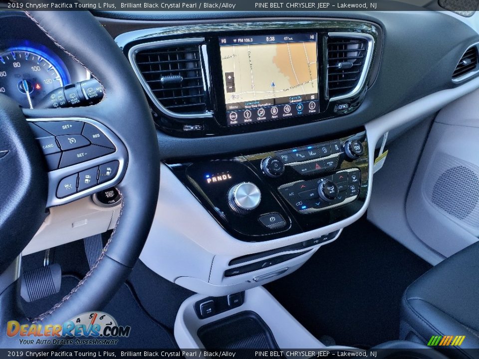 2019 Chrysler Pacifica Touring L Plus Brilliant Black Crystal Pearl / Black/Alloy Photo #10