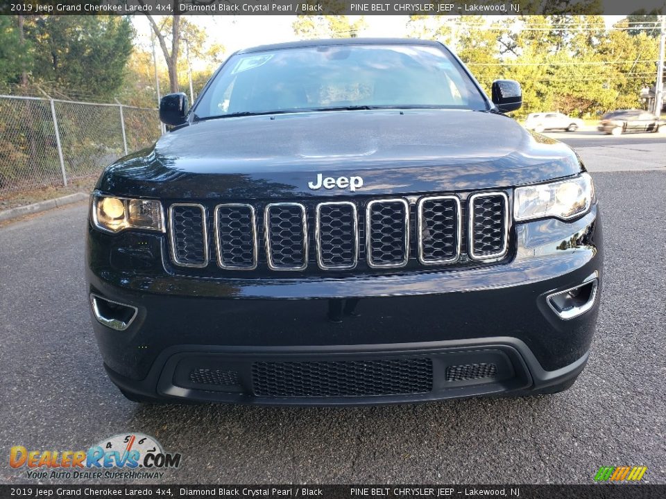 2019 Jeep Grand Cherokee Laredo 4x4 Diamond Black Crystal Pearl / Black Photo #2