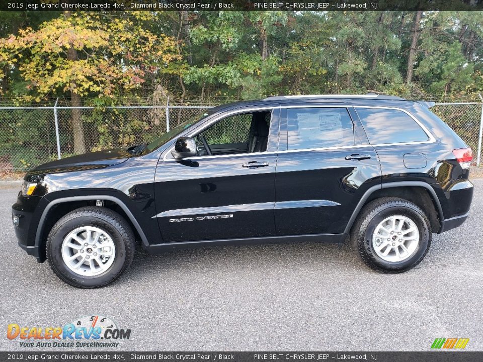 2019 Jeep Grand Cherokee Laredo 4x4 Diamond Black Crystal Pearl / Black Photo #3
