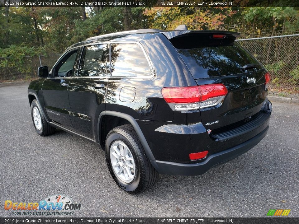2019 Jeep Grand Cherokee Laredo 4x4 Diamond Black Crystal Pearl / Black Photo #4