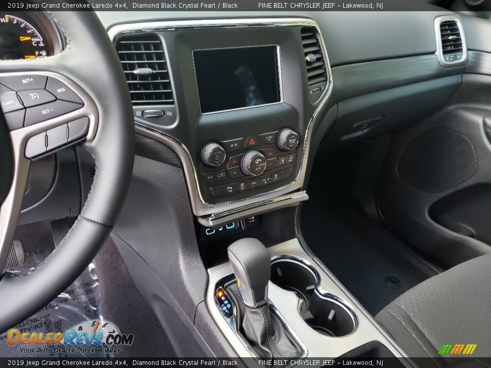 2019 Jeep Grand Cherokee Laredo 4x4 Diamond Black Crystal Pearl / Black Photo #10