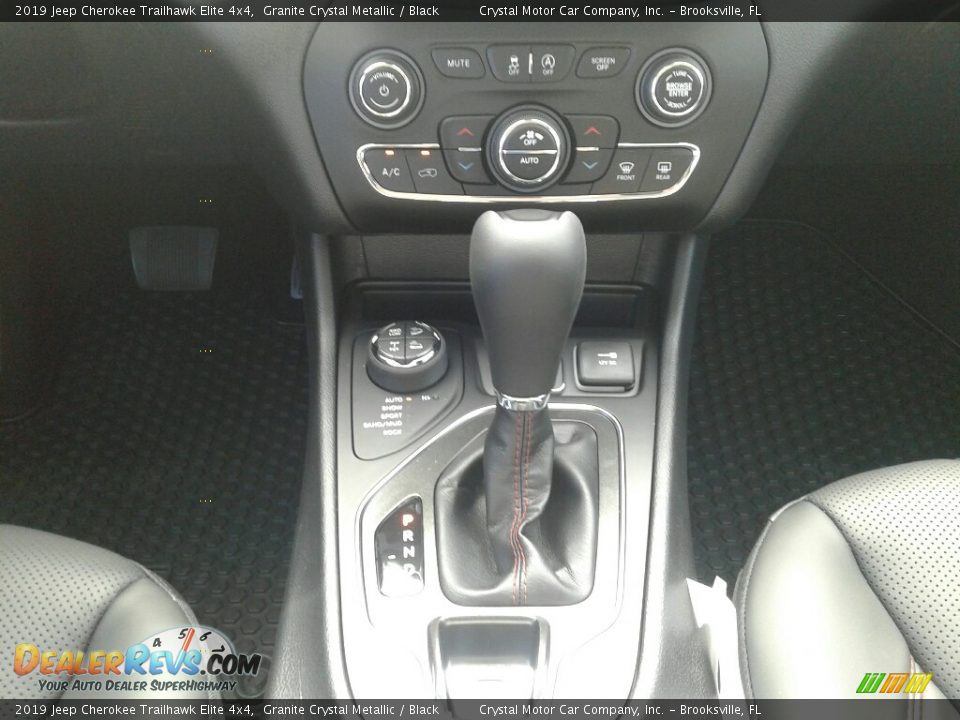 2019 Jeep Cherokee Trailhawk Elite 4x4 Granite Crystal Metallic / Black Photo #16