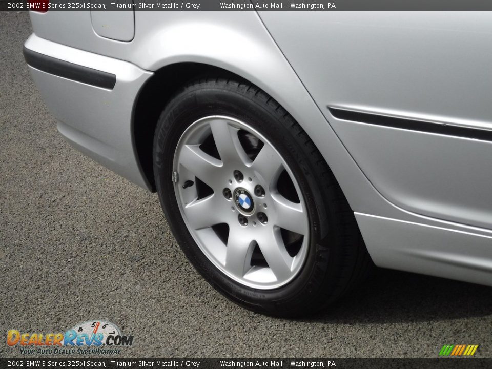 2002 BMW 3 Series 325xi Sedan Titanium Silver Metallic / Grey Photo #3
