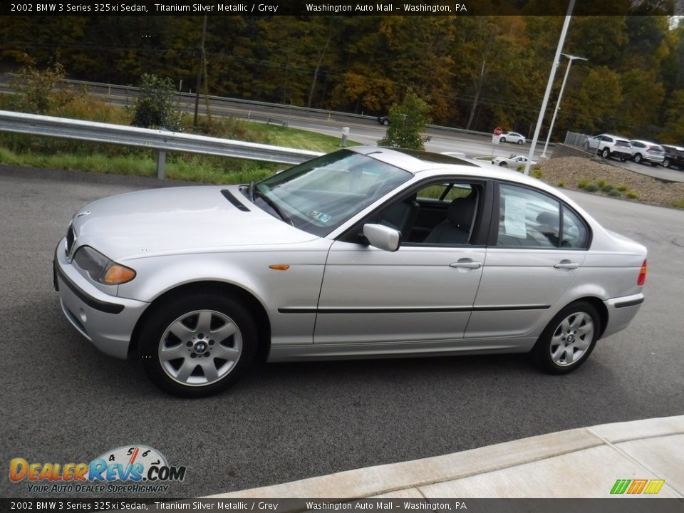 2002 BMW 3 Series 325xi Sedan Titanium Silver Metallic / Grey Photo #7