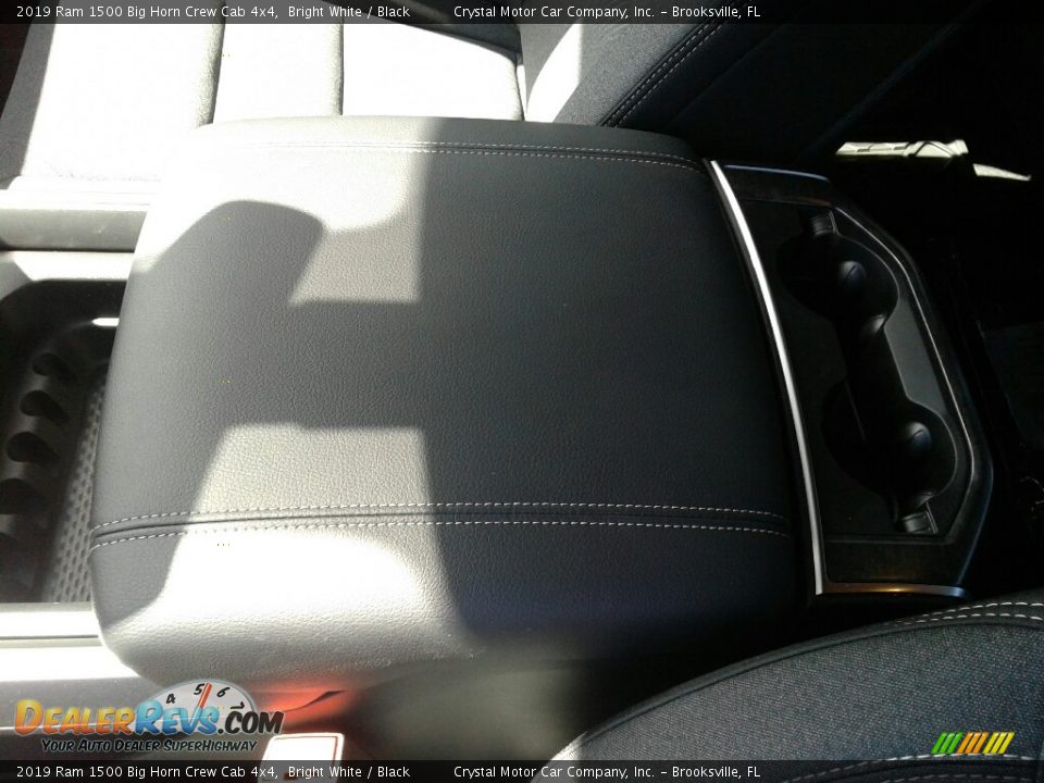 2019 Ram 1500 Big Horn Crew Cab 4x4 Bright White / Black Photo #18