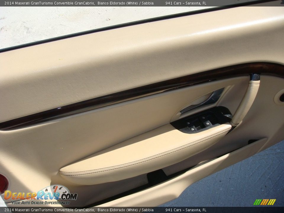 Door Panel of 2014 Maserati GranTurismo Convertible GranCabrio Photo #12