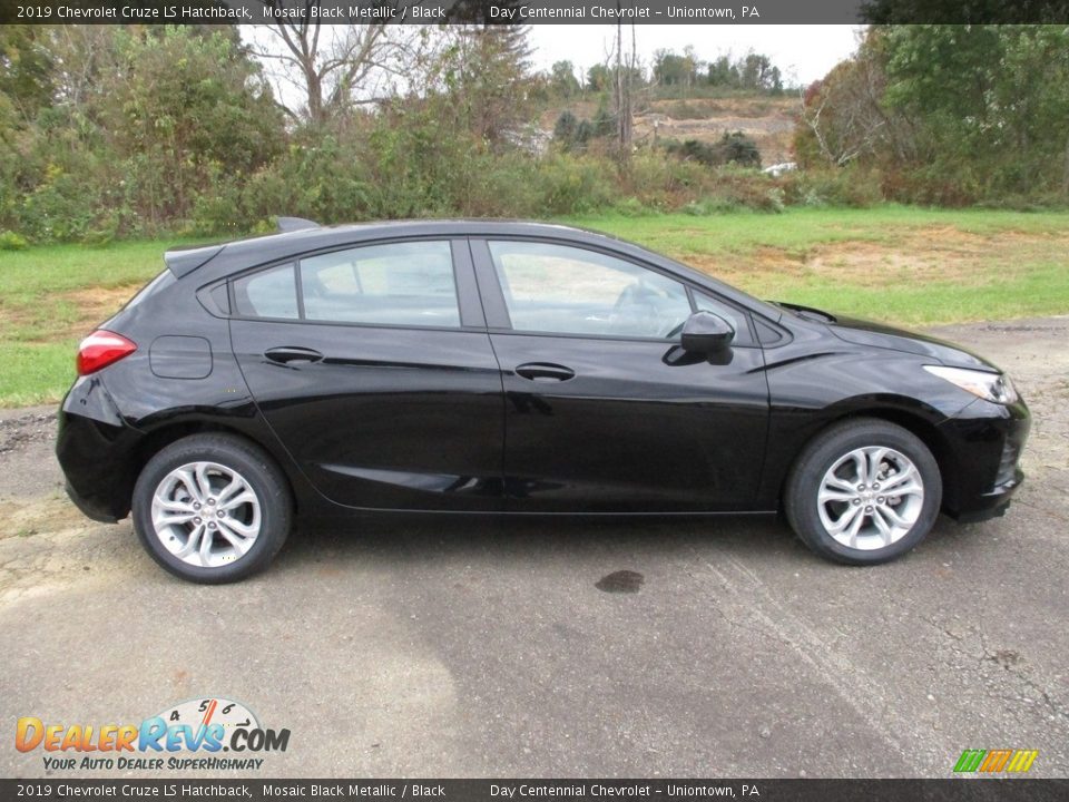 Mosaic Black Metallic 2019 Chevrolet Cruze LS Hatchback Photo #2
