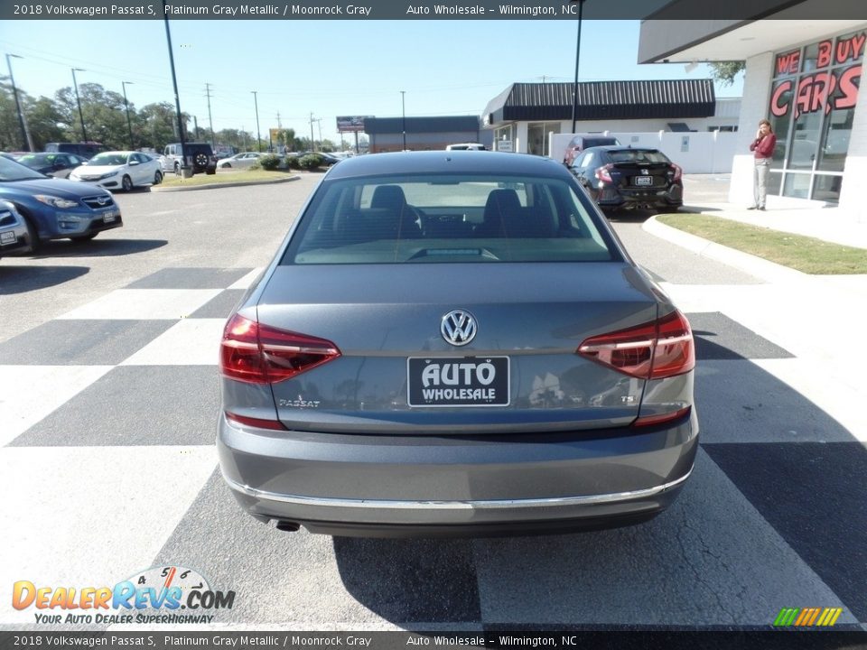 2018 Volkswagen Passat S Platinum Gray Metallic / Moonrock Gray Photo #4