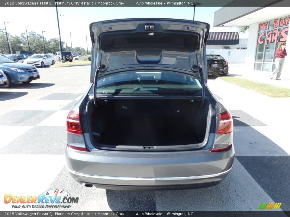 2018 Volkswagen Passat S Platinum Gray Metallic / Moonrock Gray Photo #5