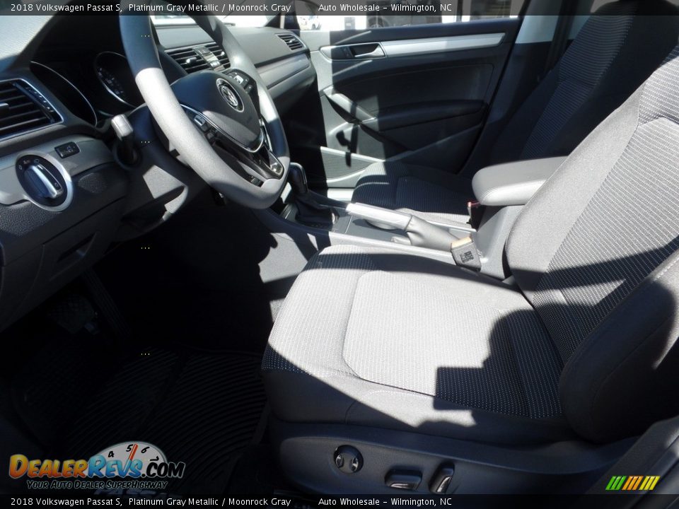 2018 Volkswagen Passat S Platinum Gray Metallic / Moonrock Gray Photo #11