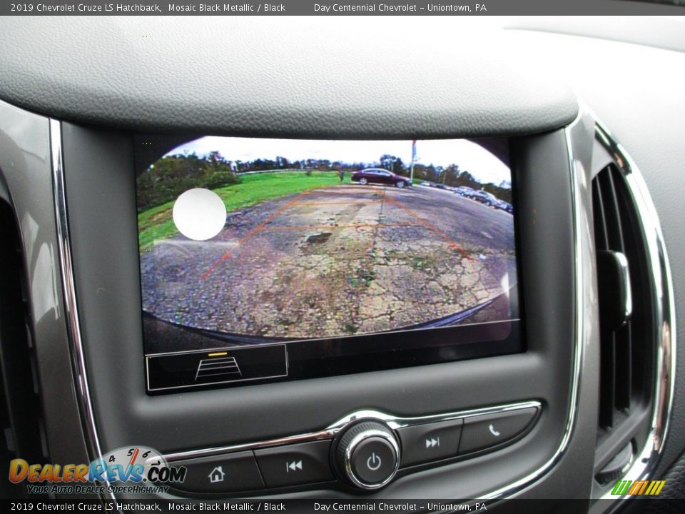2019 Chevrolet Cruze LS Hatchback Mosaic Black Metallic / Black Photo #11