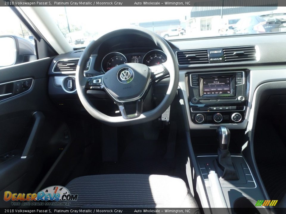2018 Volkswagen Passat S Platinum Gray Metallic / Moonrock Gray Photo #15