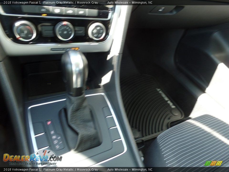 2018 Volkswagen Passat S Platinum Gray Metallic / Moonrock Gray Photo #18
