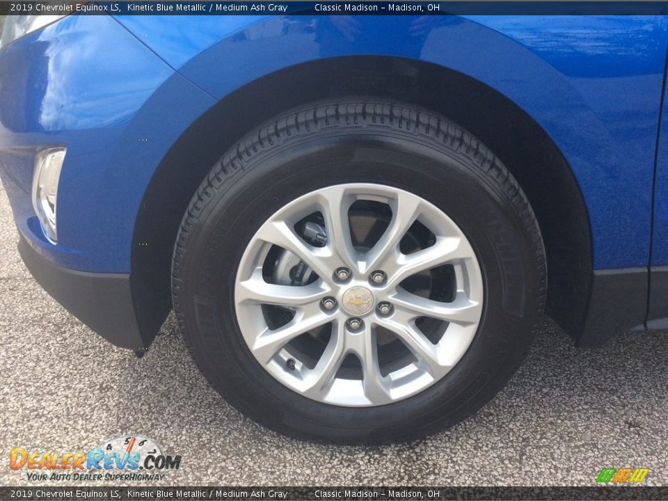 2019 Chevrolet Equinox LS Kinetic Blue Metallic / Medium Ash Gray Photo #12