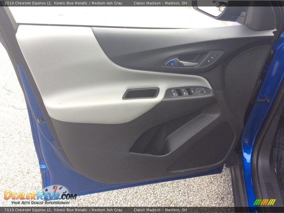2019 Chevrolet Equinox LS Kinetic Blue Metallic / Medium Ash Gray Photo #13