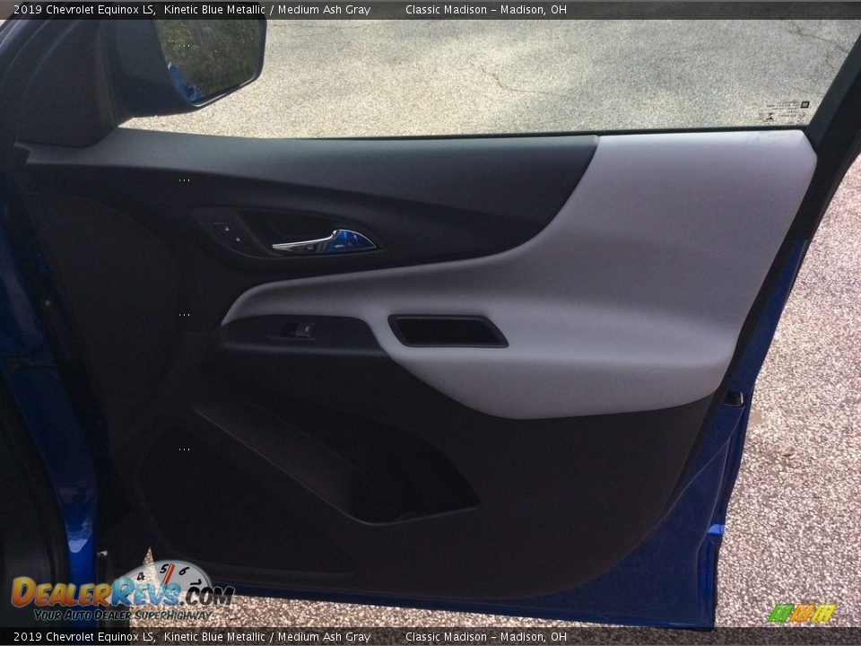 2019 Chevrolet Equinox LS Kinetic Blue Metallic / Medium Ash Gray Photo #25