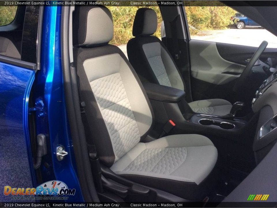 2019 Chevrolet Equinox LS Kinetic Blue Metallic / Medium Ash Gray Photo #26