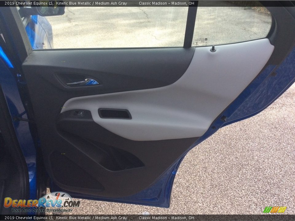 2019 Chevrolet Equinox LS Kinetic Blue Metallic / Medium Ash Gray Photo #27