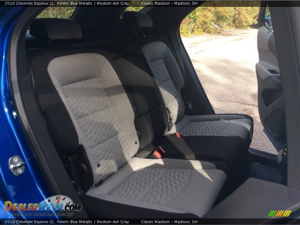 2019 Chevrolet Equinox LS Kinetic Blue Metallic / Medium Ash Gray Photo #28