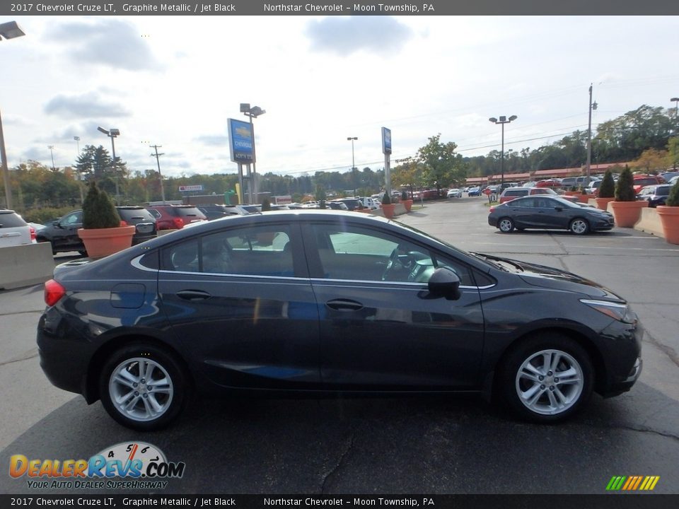 2017 Chevrolet Cruze LT Graphite Metallic / Jet Black Photo #10